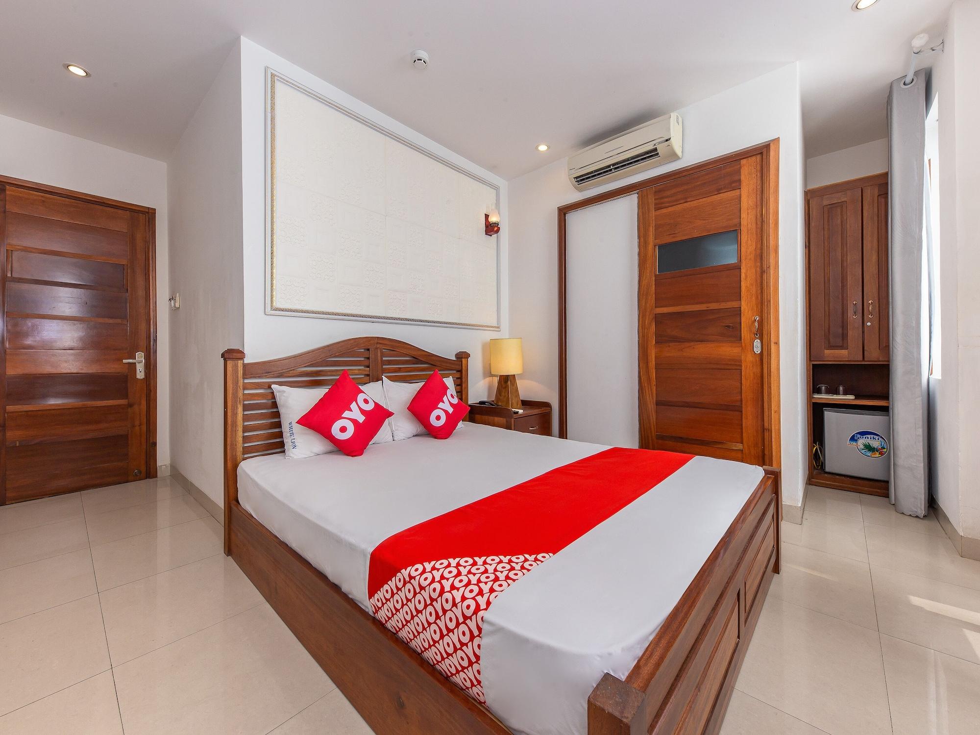 White Lion Hotel 芽庄 外观 照片