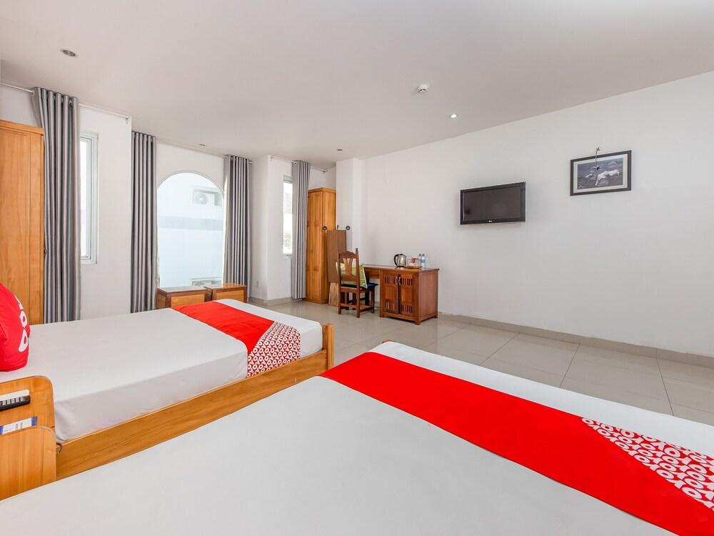 White Lion Hotel 芽庄 外观 照片