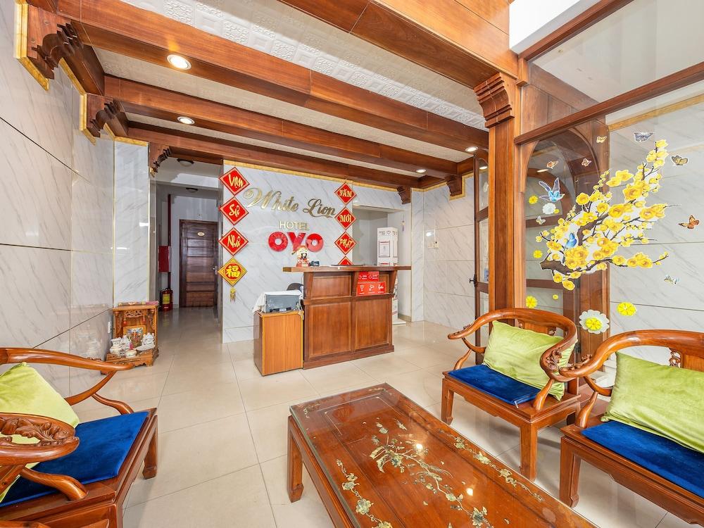White Lion Hotel 芽庄 外观 照片