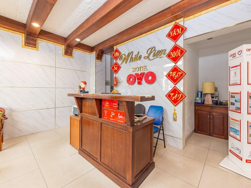 White Lion Hotel 芽庄 外观 照片
