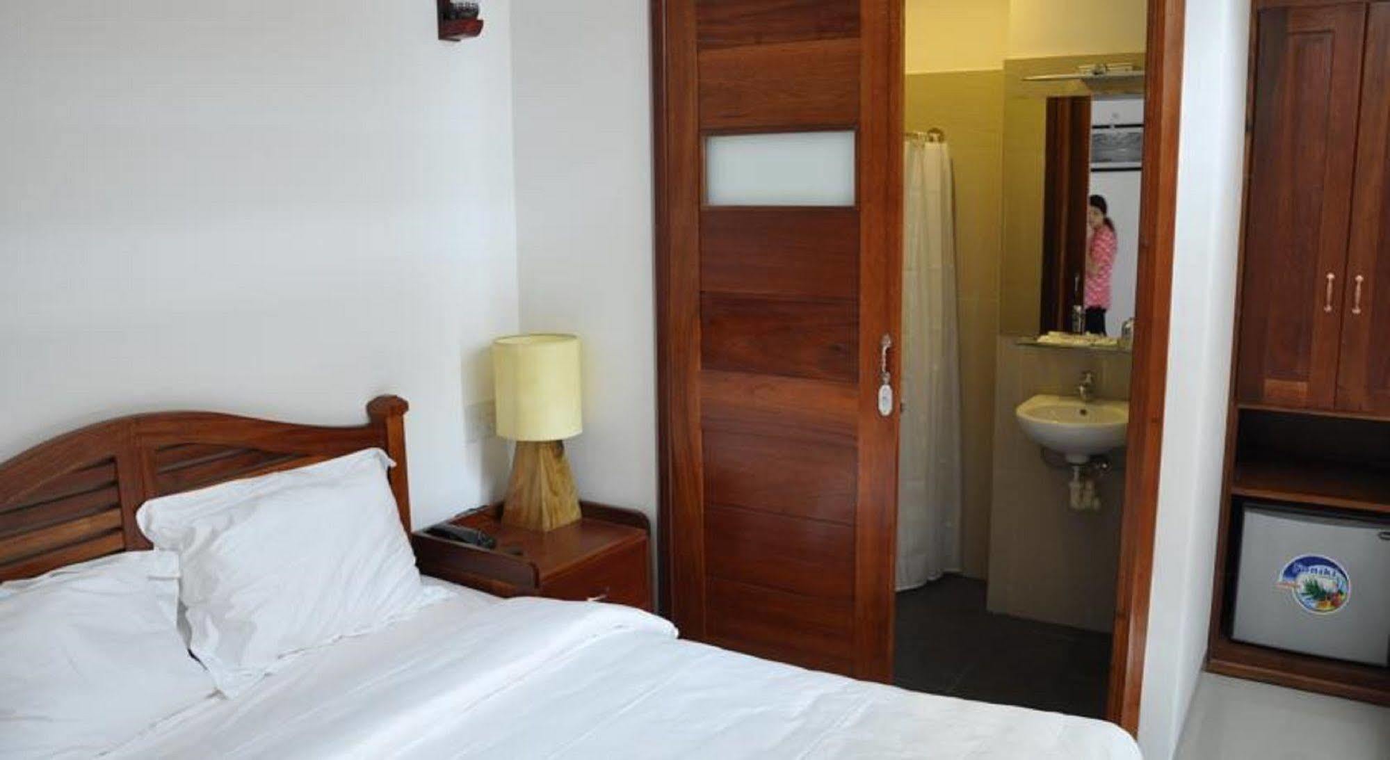 White Lion Hotel 芽庄 外观 照片