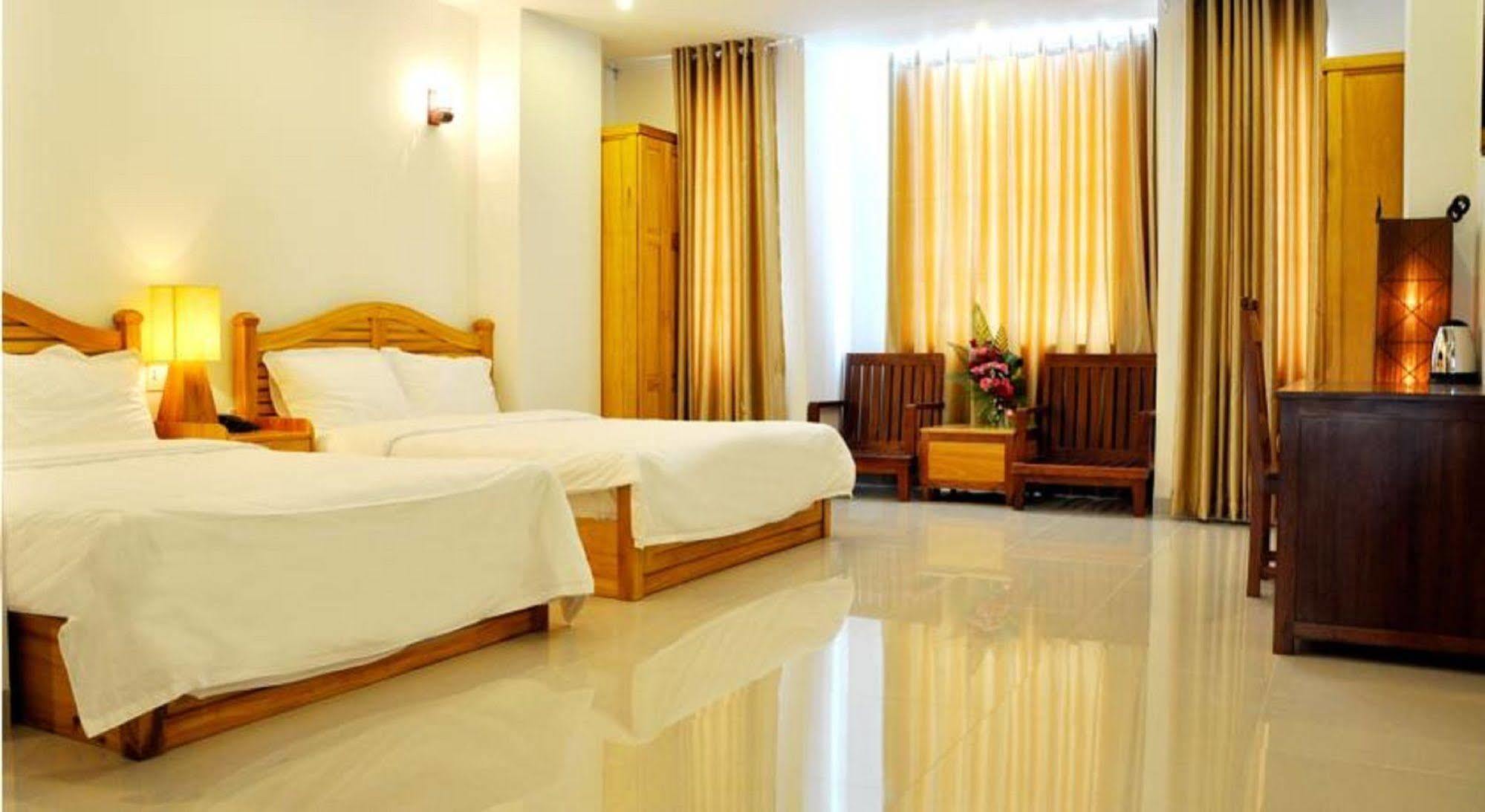 White Lion Hotel 芽庄 外观 照片
